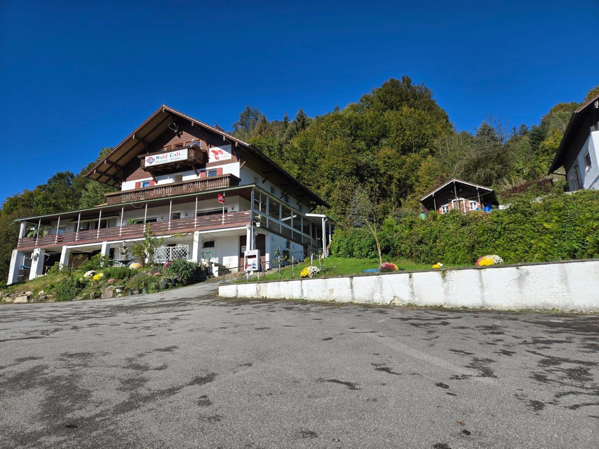 Hotel Wald Cafe Simbach am Inn Exterior foto